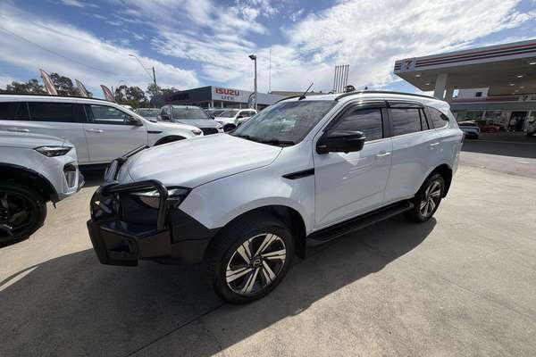 2025 Isuzu MU-X LS-T