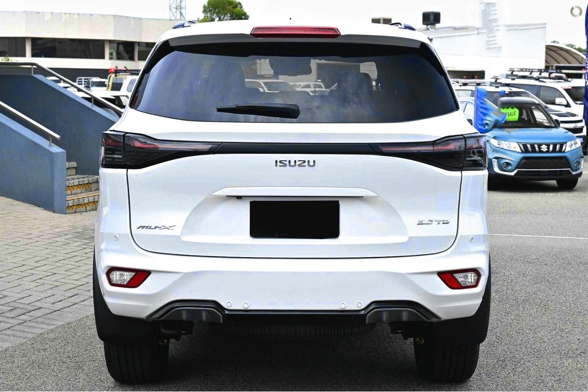 2026 Isuzu MU-X LS-T
