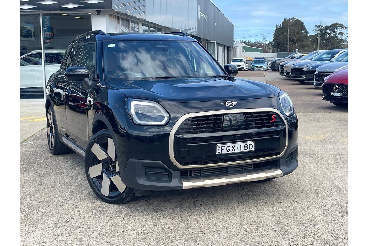 2024 MINI Countryman S Favoured U25