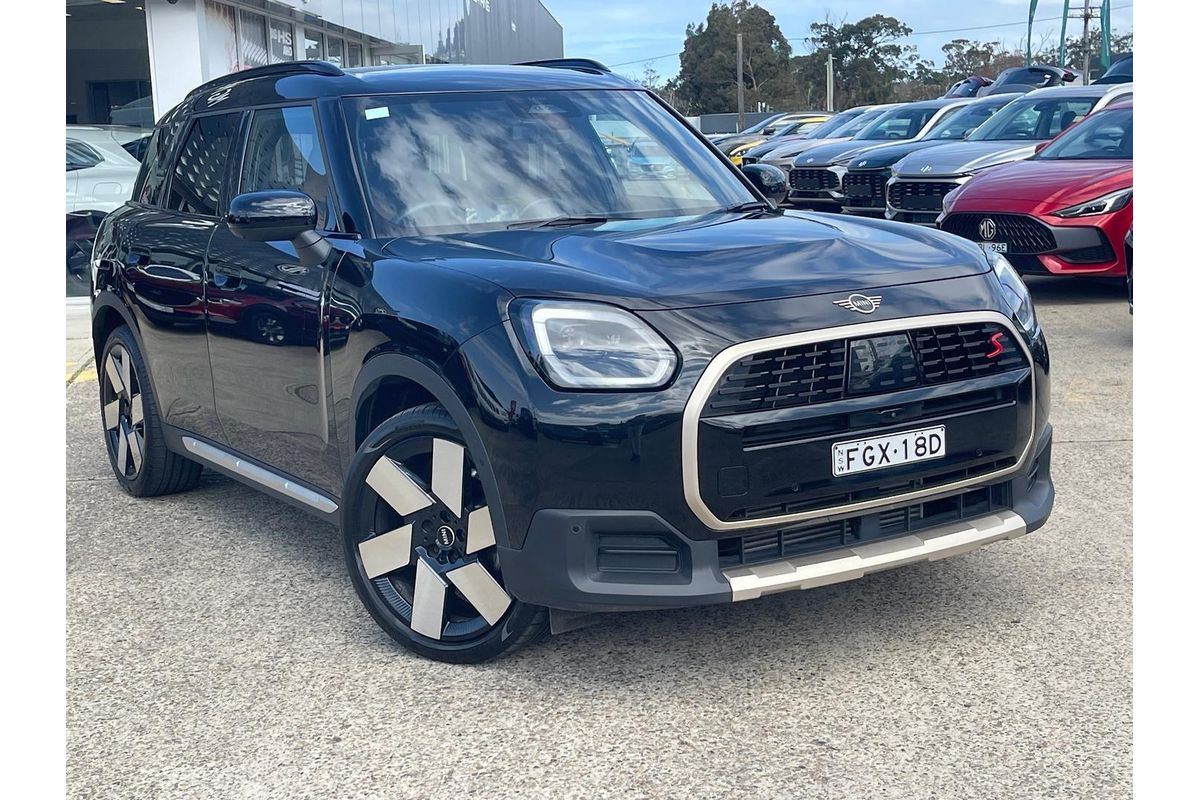 2024 MINI Countryman S Favoured U25