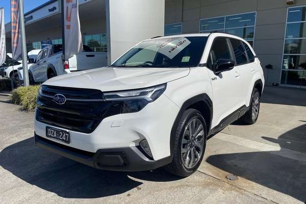 2025 Subaru Forester Hybrid Touring S6