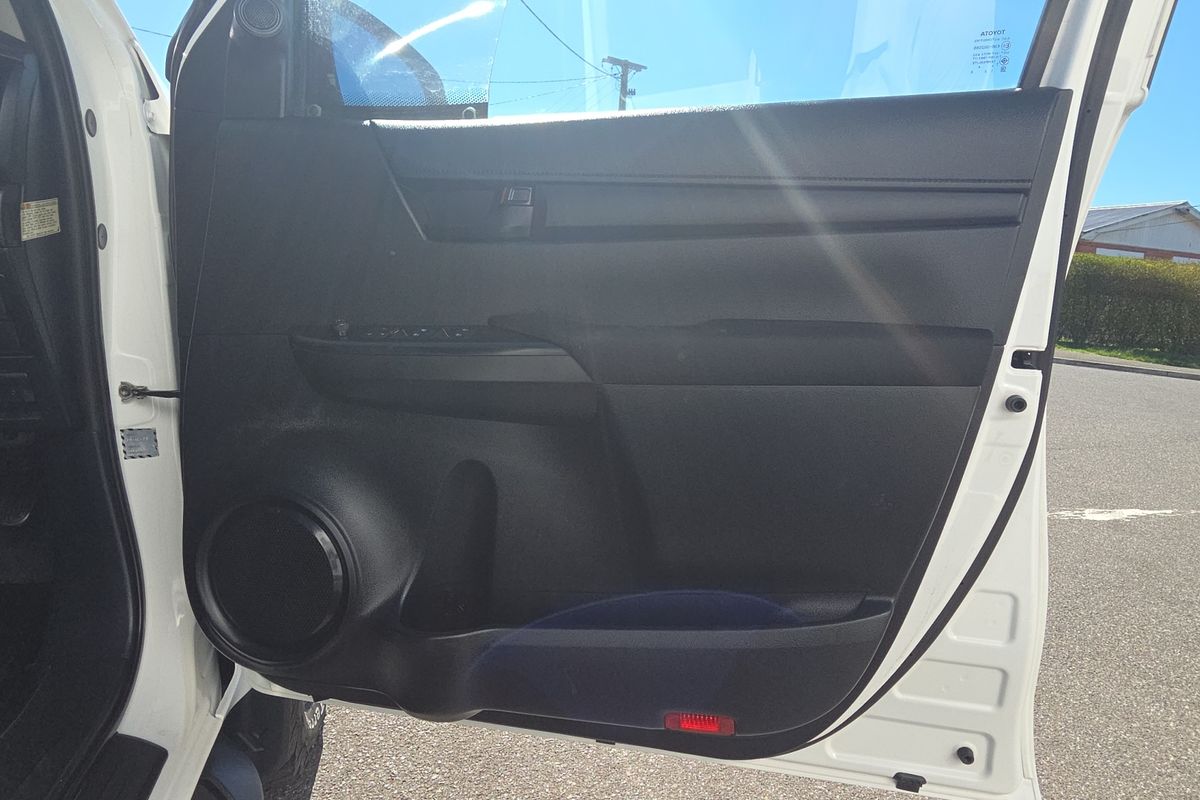 2016 Toyota Hilux SR GUN126R 4X4