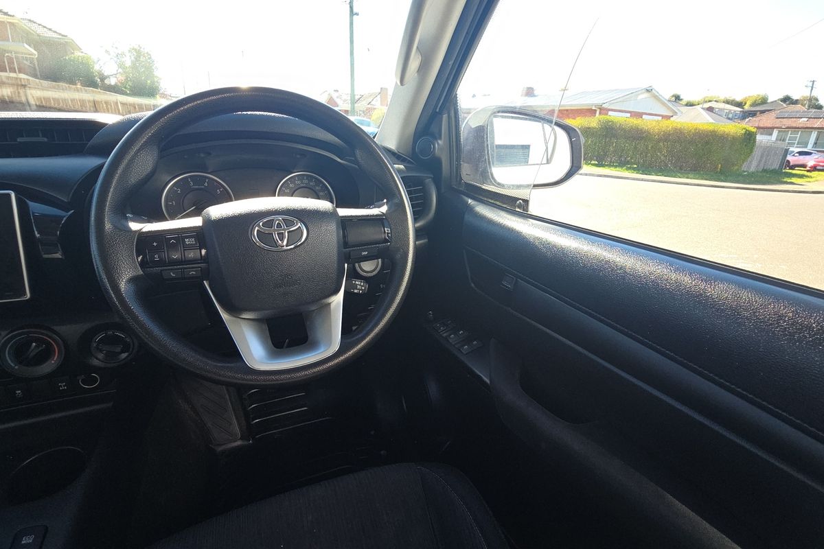 2016 Toyota Hilux SR GUN126R 4X4