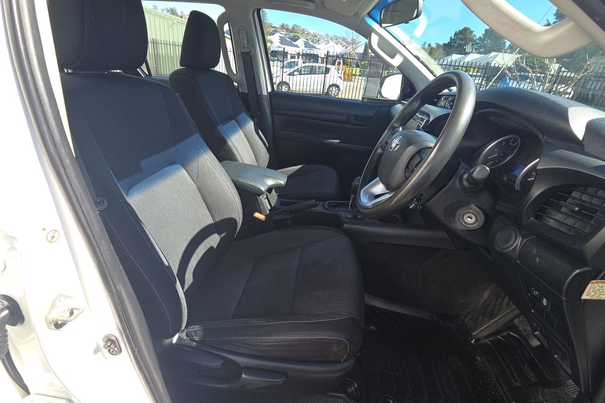 2016 Toyota Hilux SR GUN126R 4X4