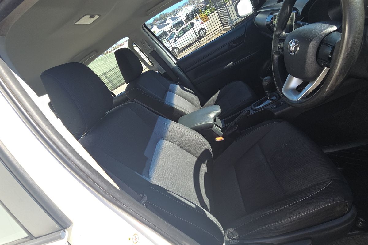2016 Toyota Hilux SR GUN126R 4X4