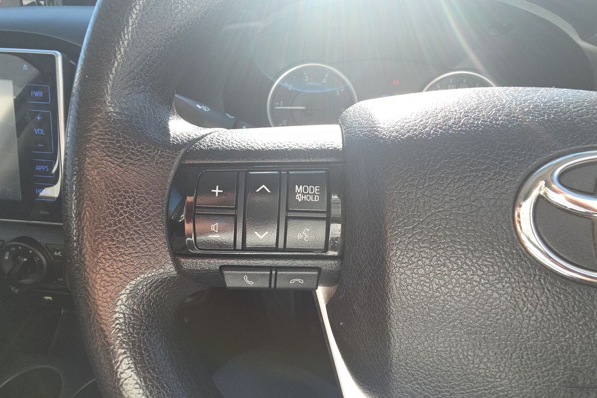 2016 Toyota Hilux SR GUN126R 4X4