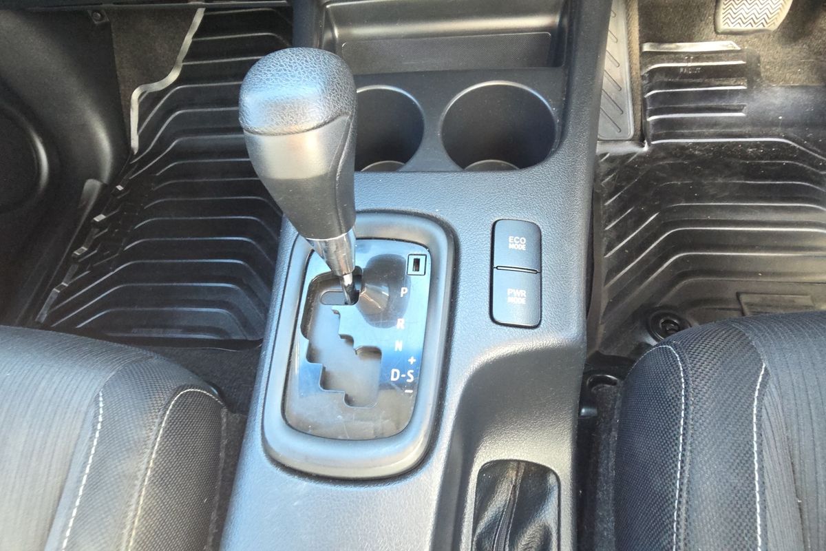 2016 Toyota Hilux SR GUN126R 4X4