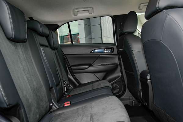 2025 Mitsubishi Eclipse Cross PHEV Aspire YB thumb-7