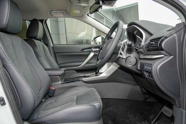 2025 Mitsubishi Eclipse Cross PHEV Aspire YB thumb-8