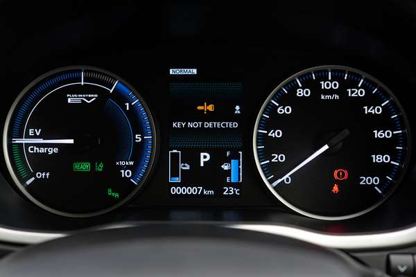 2025 Mitsubishi Eclipse Cross PHEV Aspire YB thumb-9