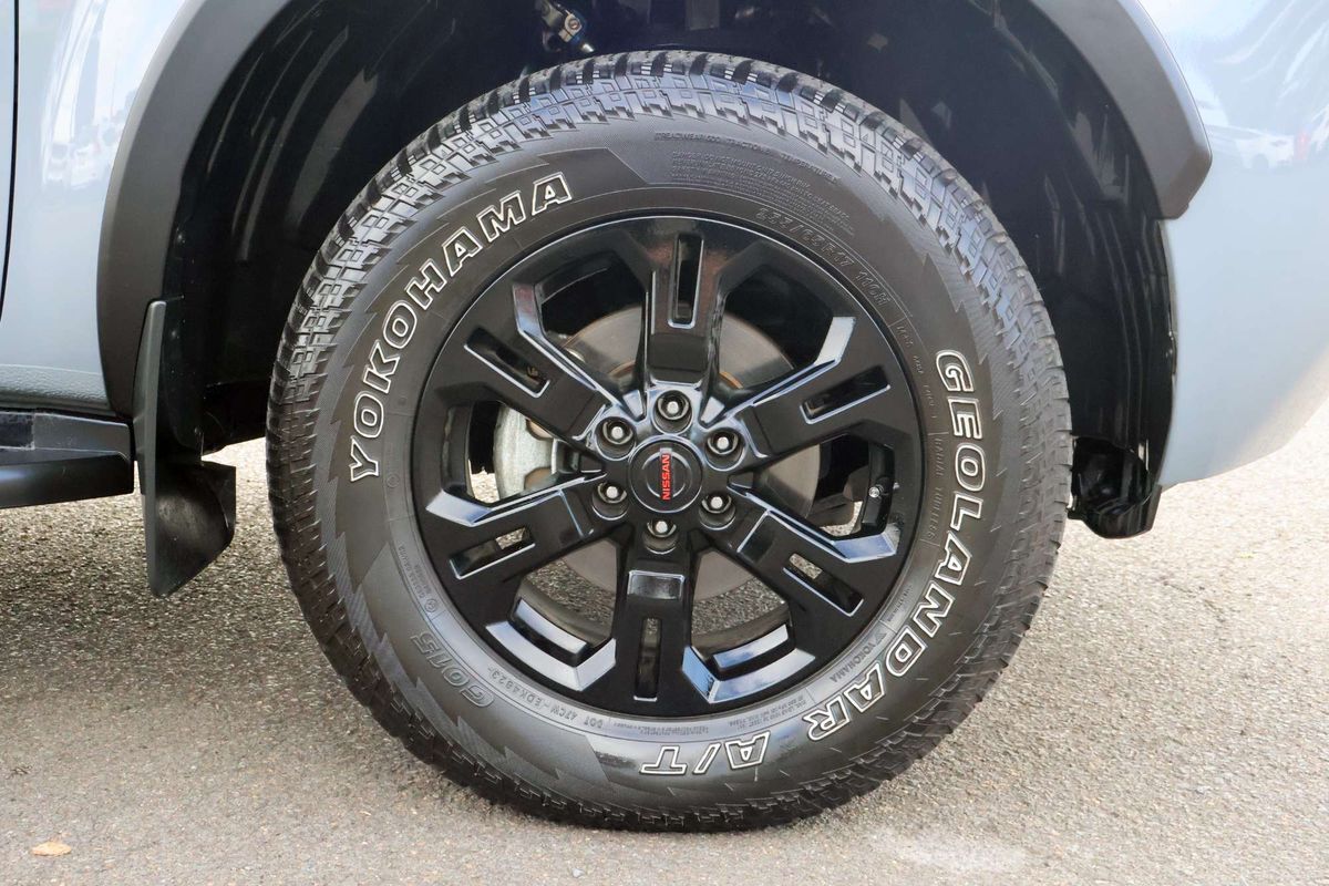 2024 Nissan Navara PRO-4X D23 4X4 image 3