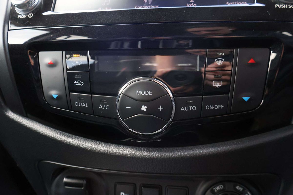 2024 Nissan Navara PRO-4X D23 4X4 image 18
