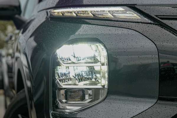 2025 Mitsubishi Outlander PHEV GSR ZM thumb-1