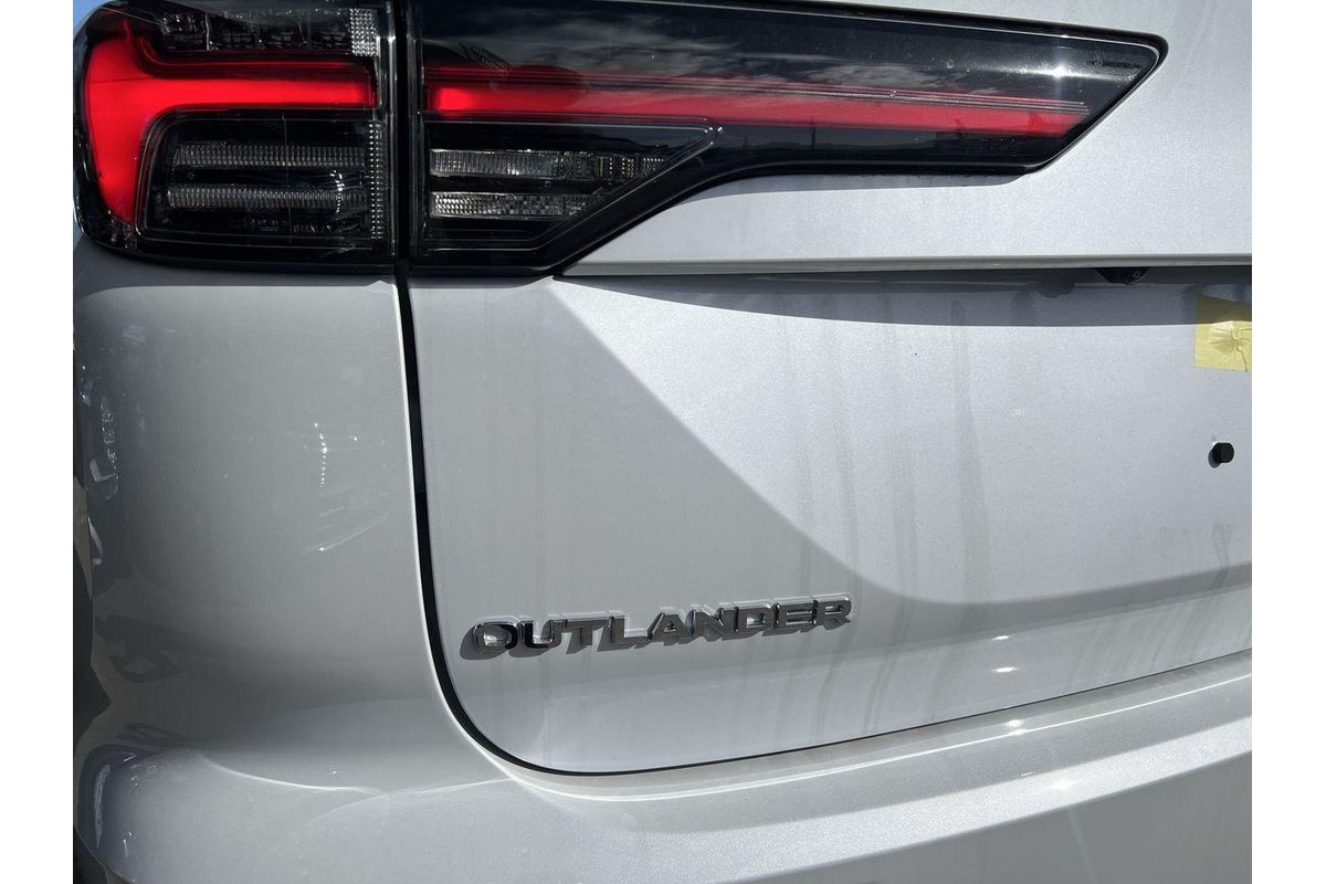 2026 Mitsubishi Outlander Exceed Tourer ZM