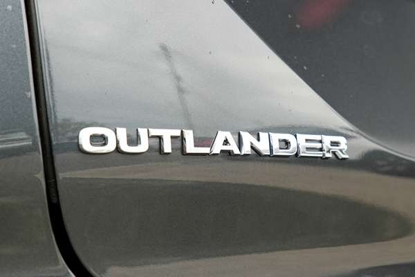 2025 Mitsubishi Outlander PHEV GSR ZM thumb-19