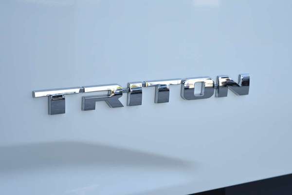 2025 Mitsubishi Triton GLX MV 4X4 thumb-19