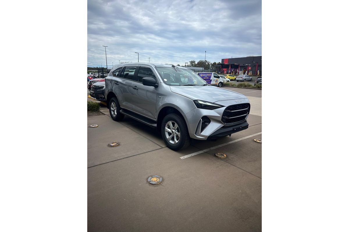 2026 Isuzu MU-X LS-M