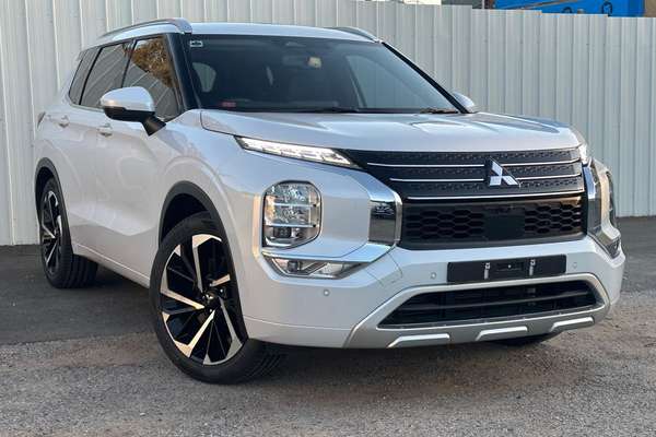 2024 Mitsubishi Outlander Exceed ZM