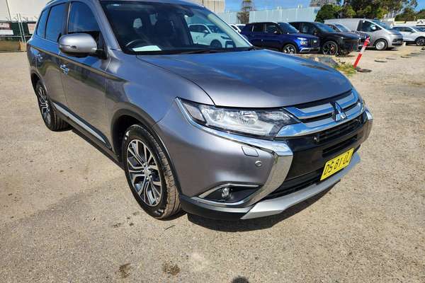 2017 Mitsubishi Outlander Exceed ZK