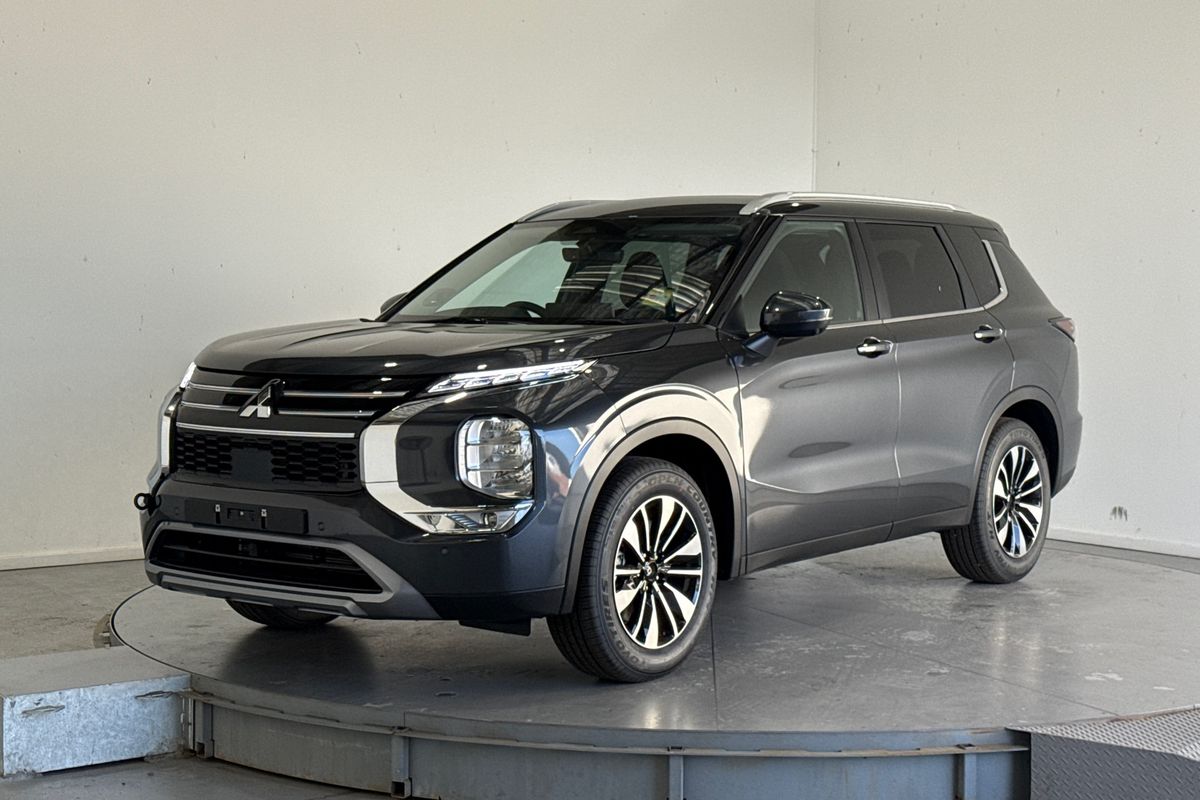 2026 Mitsubishi Outlander LS ZM