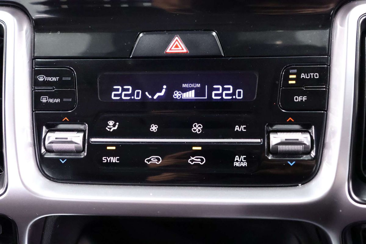 2023 Kia Sorento Sport MQ4