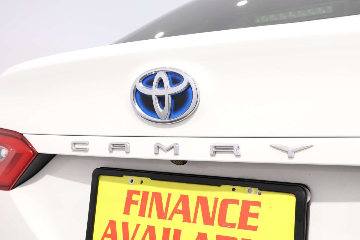 2019 Toyota Camry Ascent AXVH71R