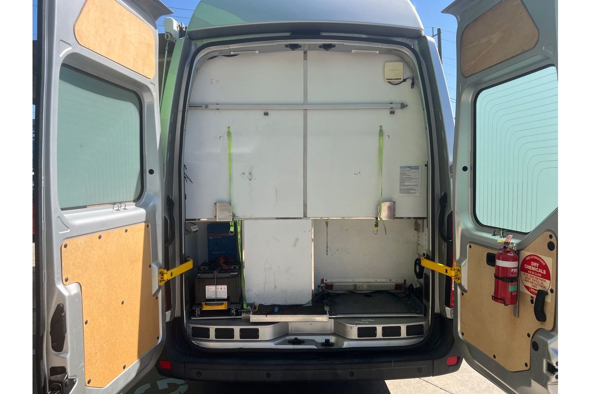 2016 Renault Master X62 LWB High Roof image 2