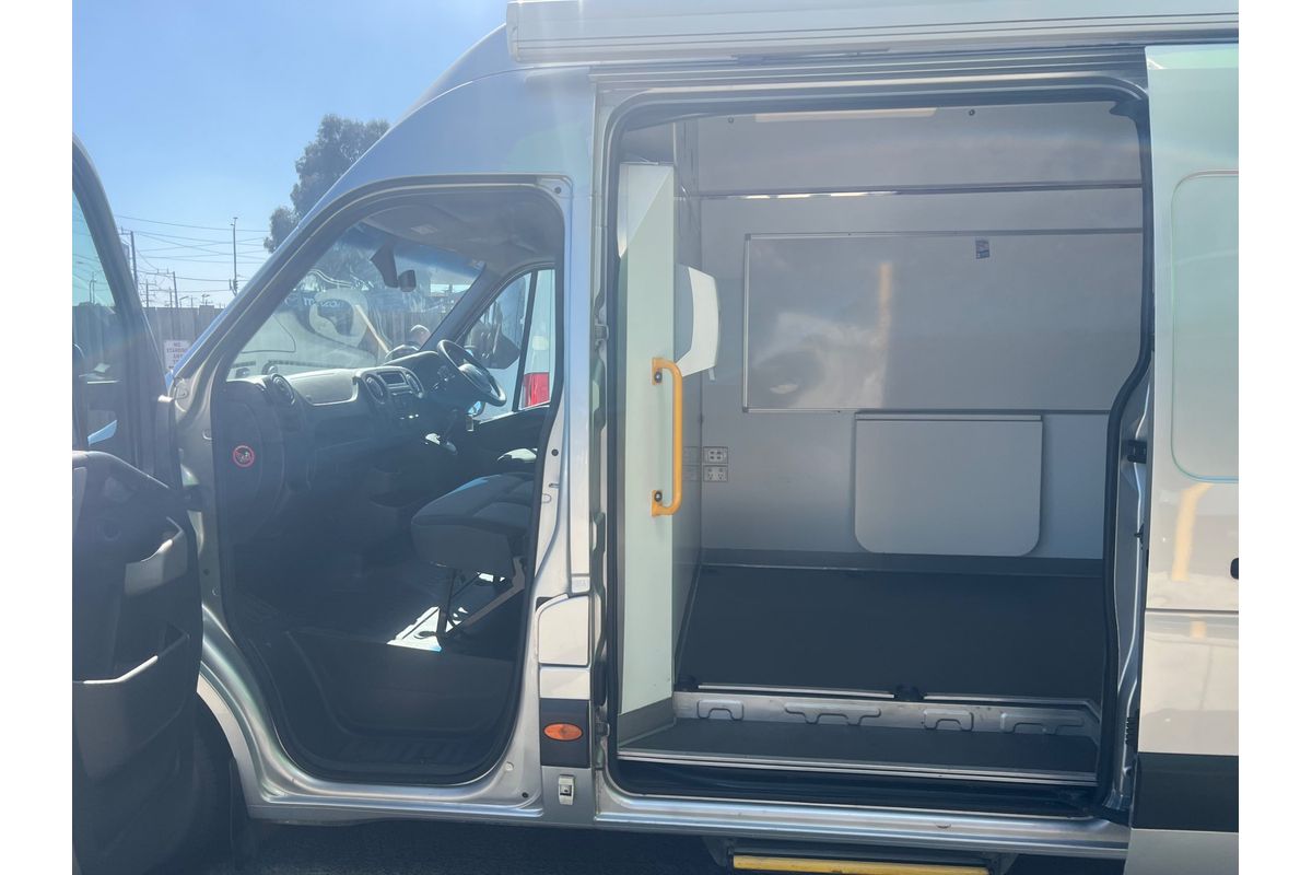 2016 Renault Master X62 LWB High Roof image 9