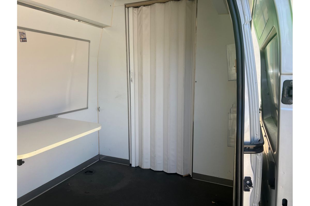 2016 Renault Master X62 LWB High Roof image 11