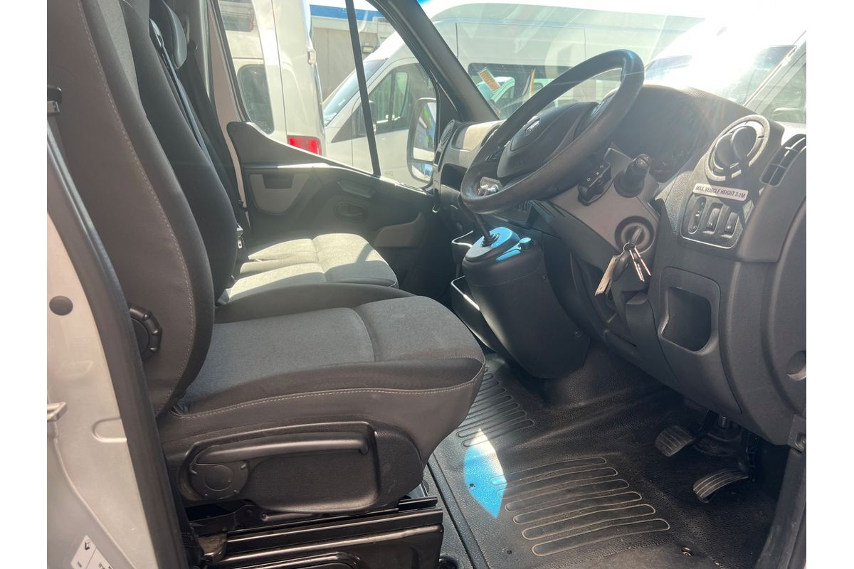 2016 Renault Master X62 LWB High Roof image 24