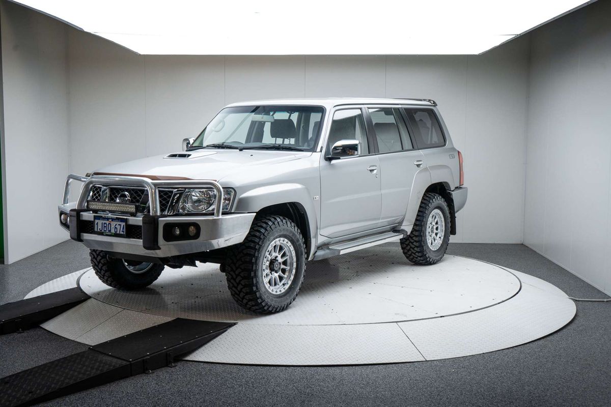 2015 Nissan Patrol ST Y61