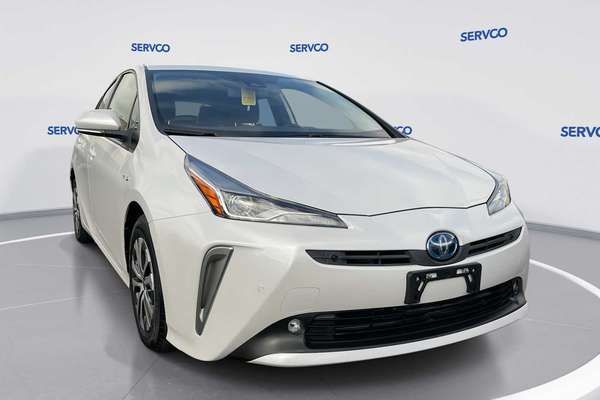 2022 Toyota Prius LE