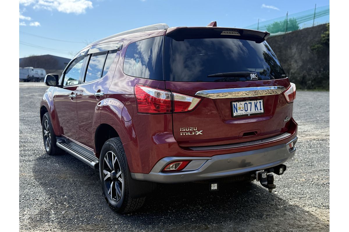 2020 Isuzu MU-X LS-T