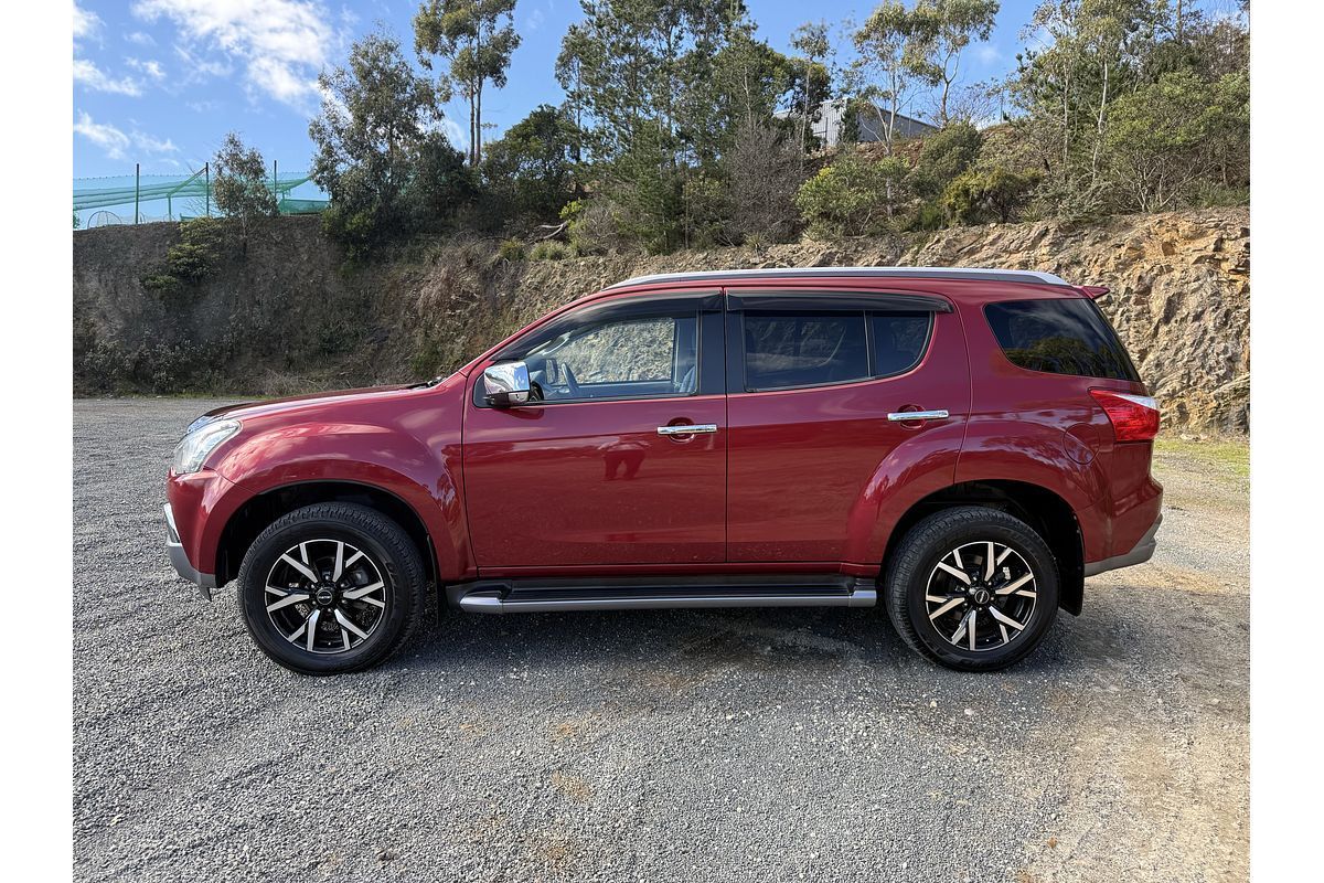 2020 Isuzu MU-X LS-T