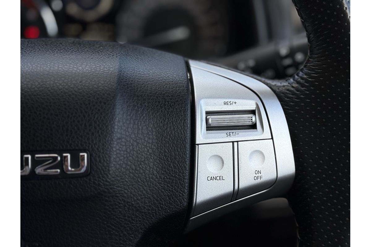 2020 Isuzu MU-X LS-T