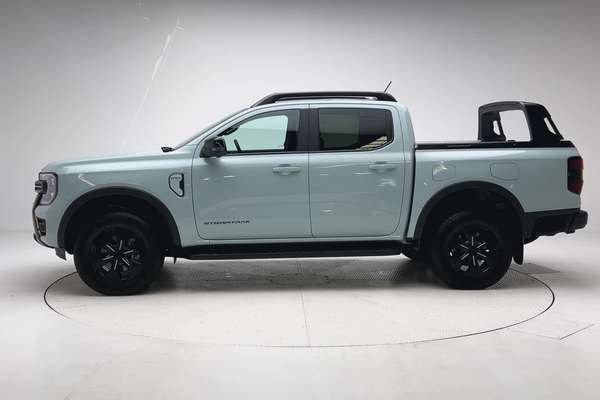 2025 Ford Ranger PHEV Stormtrak 4X4 2.3L thumb-4