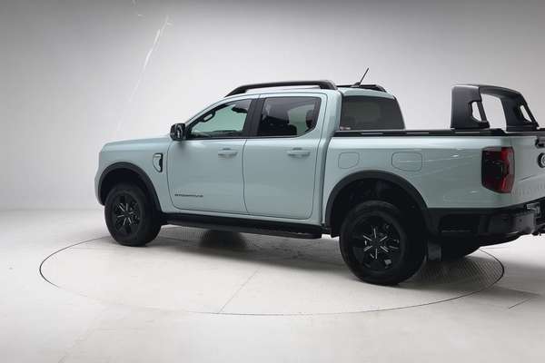 2025 Ford Ranger PHEV Stormtrak 4X4 2.3L thumb-5