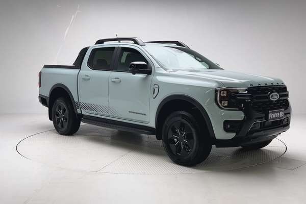 2025 Ford Ranger PHEV Stormtrak 4X4 2.3L thumb-1