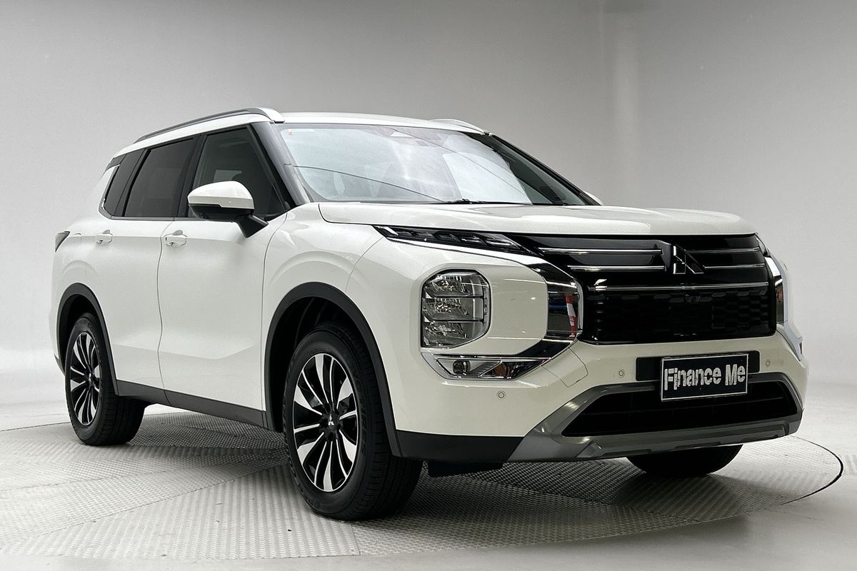 2025 Mitsubishi Outlander LS ZM