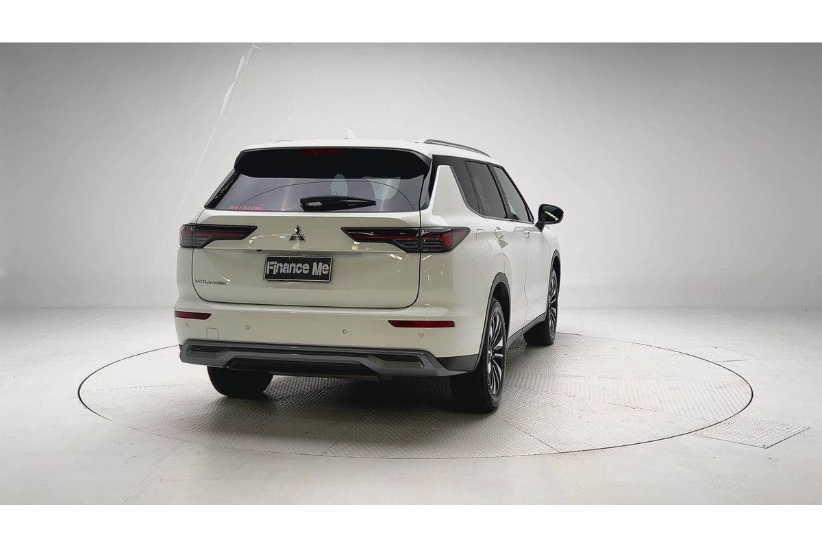 2025 Mitsubishi Outlander LS ZM