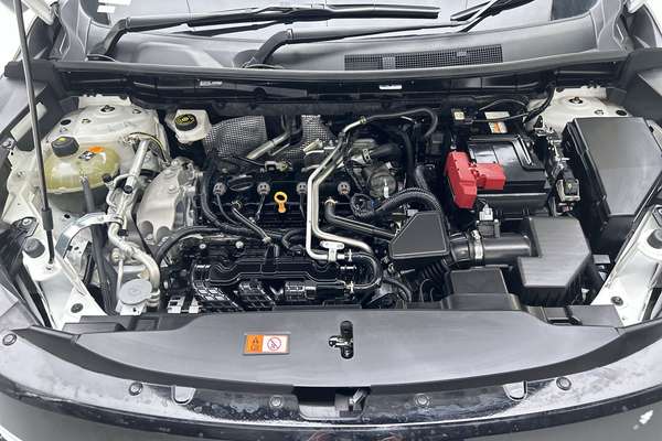 2025 Mitsubishi Outlander LS ZM thumb-10
