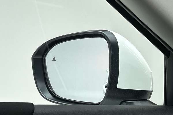 2025 Mitsubishi Outlander LS ZM thumb-17