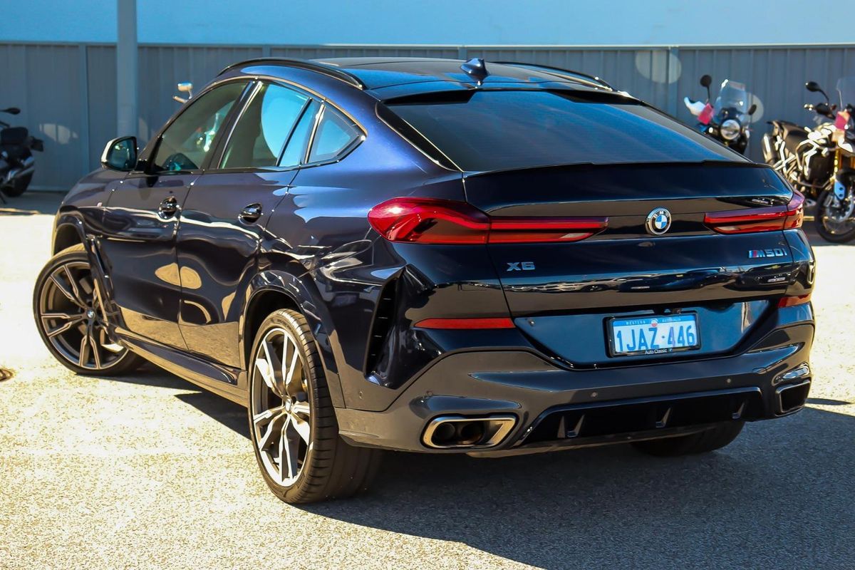 2020 BMW X6 M50i G06