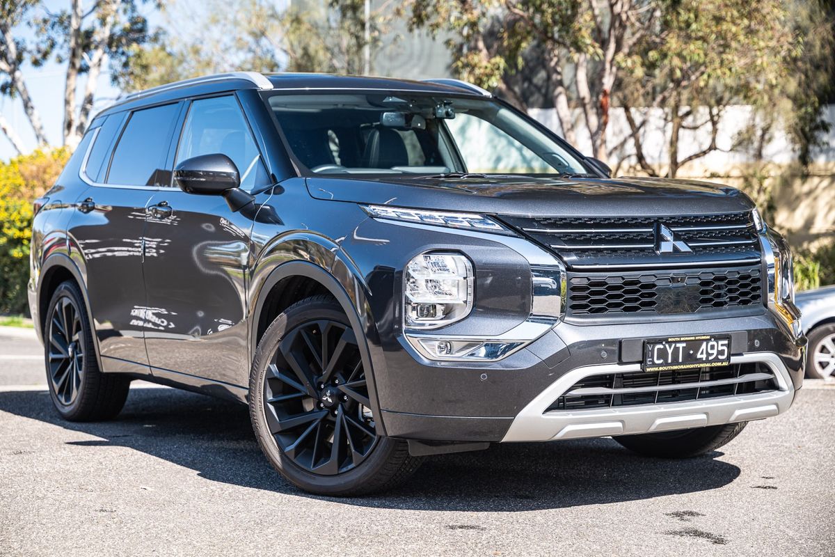 2024 Mitsubishi Outlander Exceed ZM