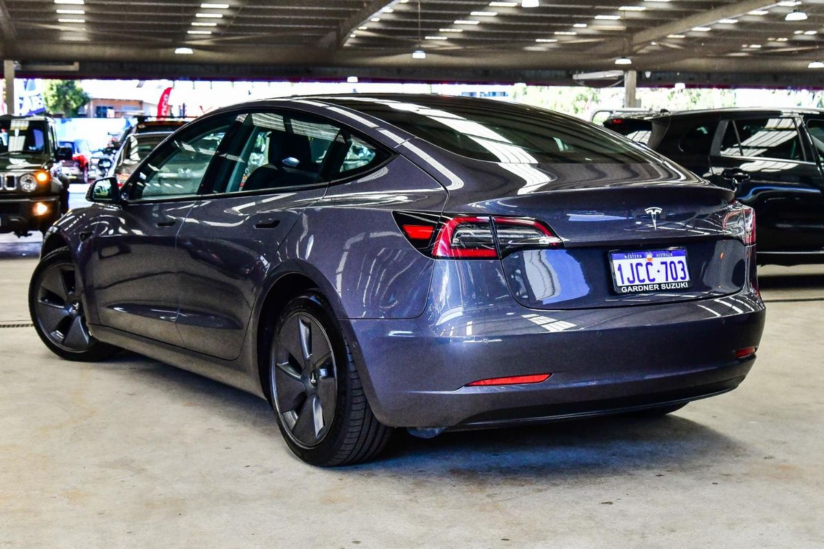 2021 Tesla Model 3 Standard Range Plus