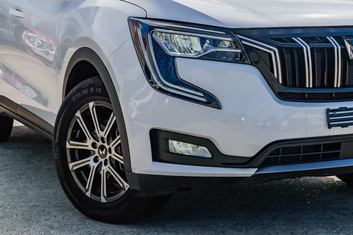 2025 Mahindra XUV700 AX7L