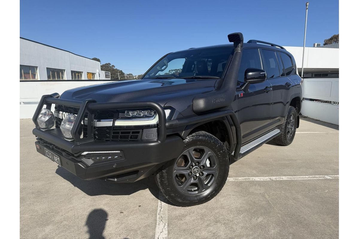 2023 Toyota Landcruiser GR Sport FJA300R