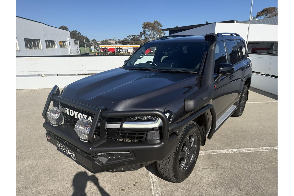 2023 Toyota Landcruiser GR Sport FJA300R