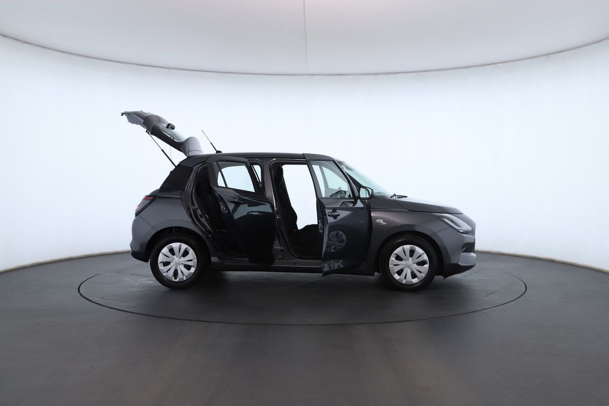 2026 Suzuki Swift Hybrid UZ