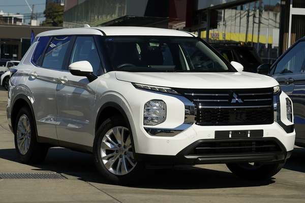 2026 Mitsubishi Outlander ES ZM